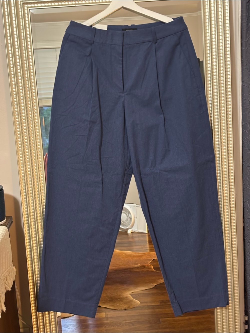 Banana Republic Blue High-Rise Straight Women’s Pants - Picture 3 of 3